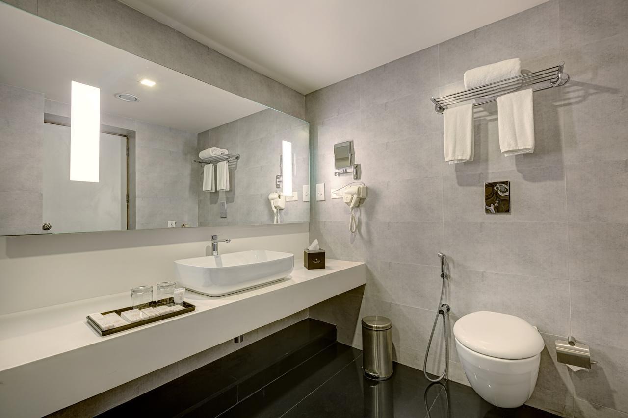 Attide Hotel Bangalore Exteriör bild